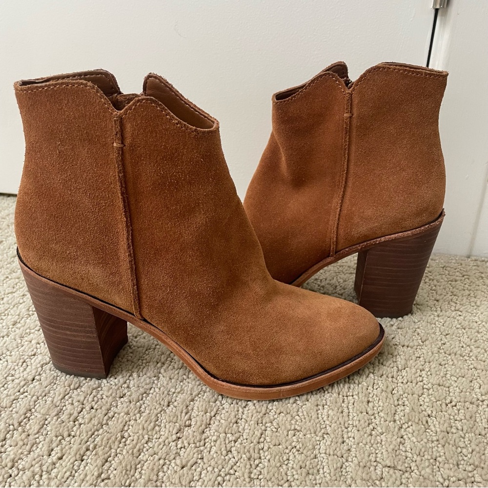EUC Dolce Vita Women's Seyon Stacked Heel Ankle Booties SIZE 7.5 - Picture 2 of 5